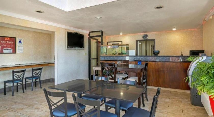 Econo Lodge Moreno Valley Eksteriør billede