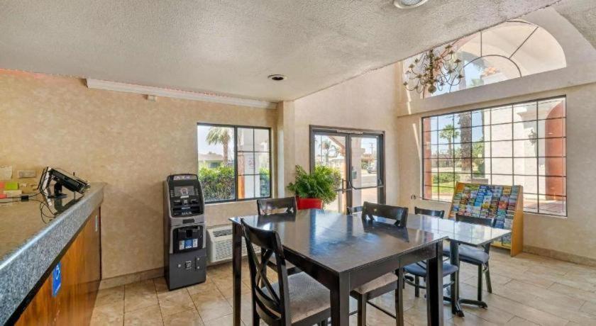 Econo Lodge Moreno Valley Eksteriør billede